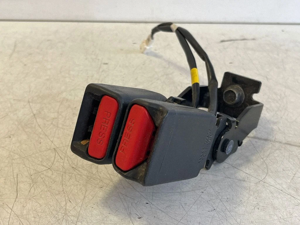 Rear seatbelt buckle 888435XA0A