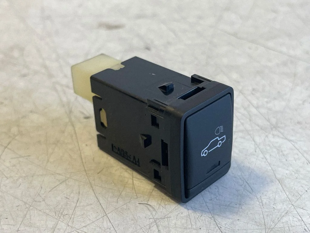 Citi slēdži/rokturi/pārslēdži 8725K1