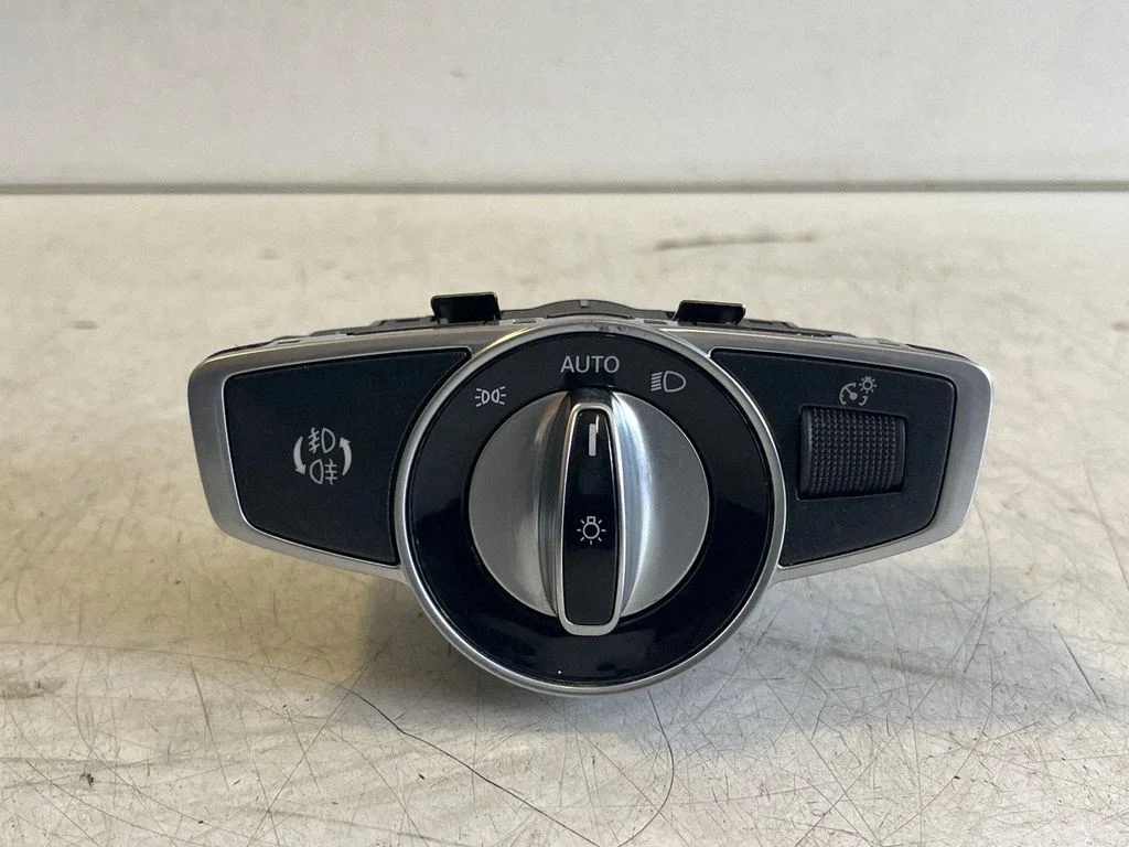 Light switch – Mercedes-Benz X-class W470 (2017-2020)