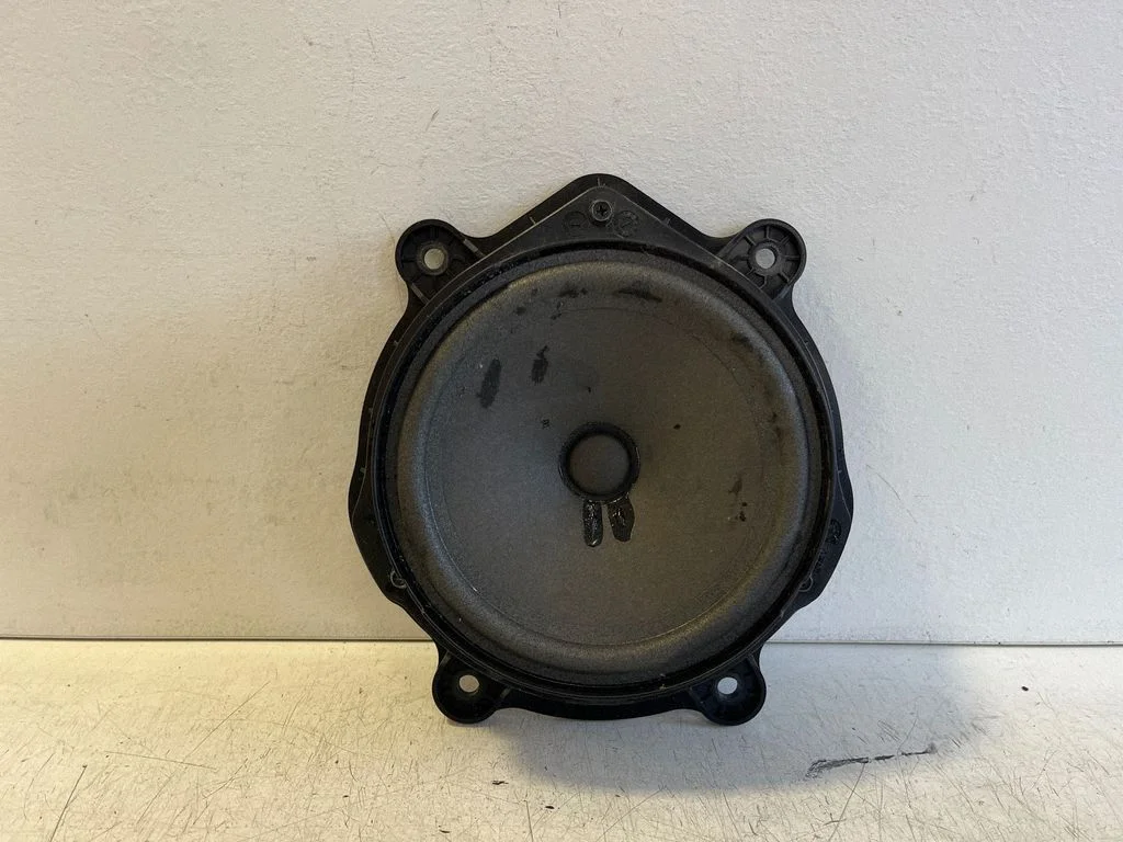 Front door speaker – Mercedes-Benz X-class W470 (2017-2020)