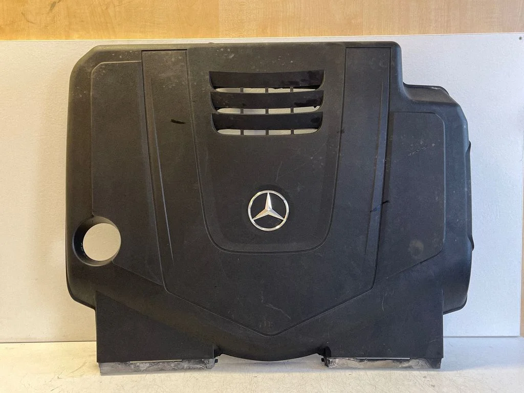 Engine cover (trim) – Mercedes-Benz X-class W470 (2017-2020)