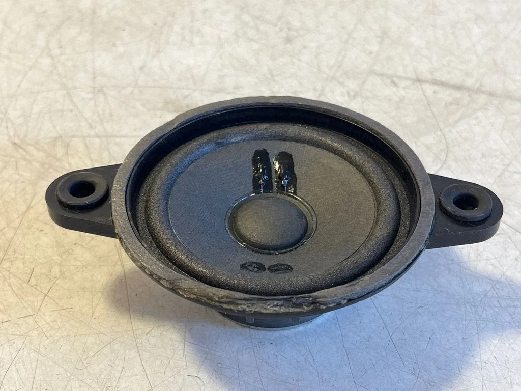 Panel speaker – Mercedes-Benz X-class W470 (2017-2020)