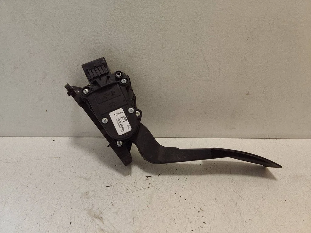 Accelerator throttle pedal – Mercedes-Benz X-class W470 (2017-2020)