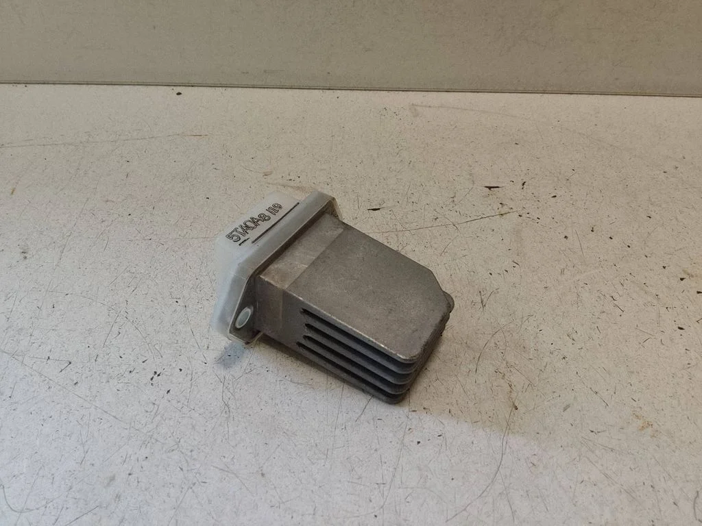 Krāsniņas ventilatora rezistors (reostats) 5TA0A8