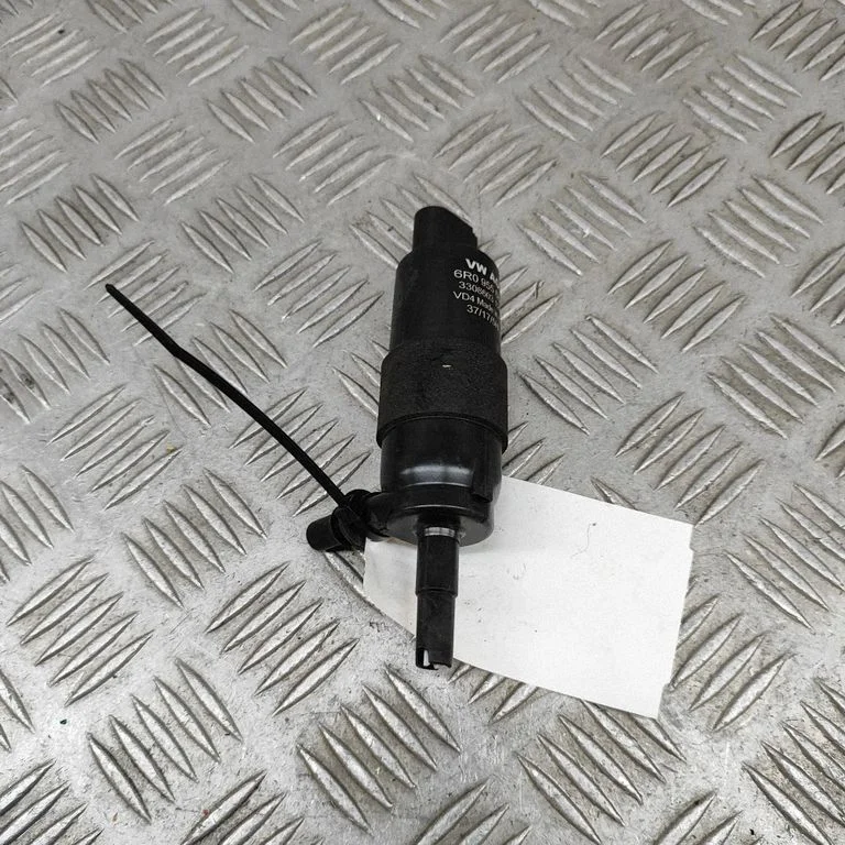Klaasipesuvedeliku pump (klaaside) 6R0955681 – Audi Q7 4M (2015-)