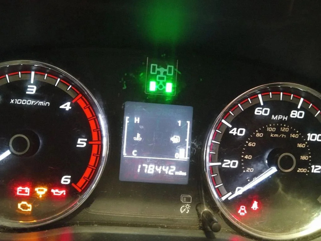 Mitsubishi L200, L300, L400 Space Gear