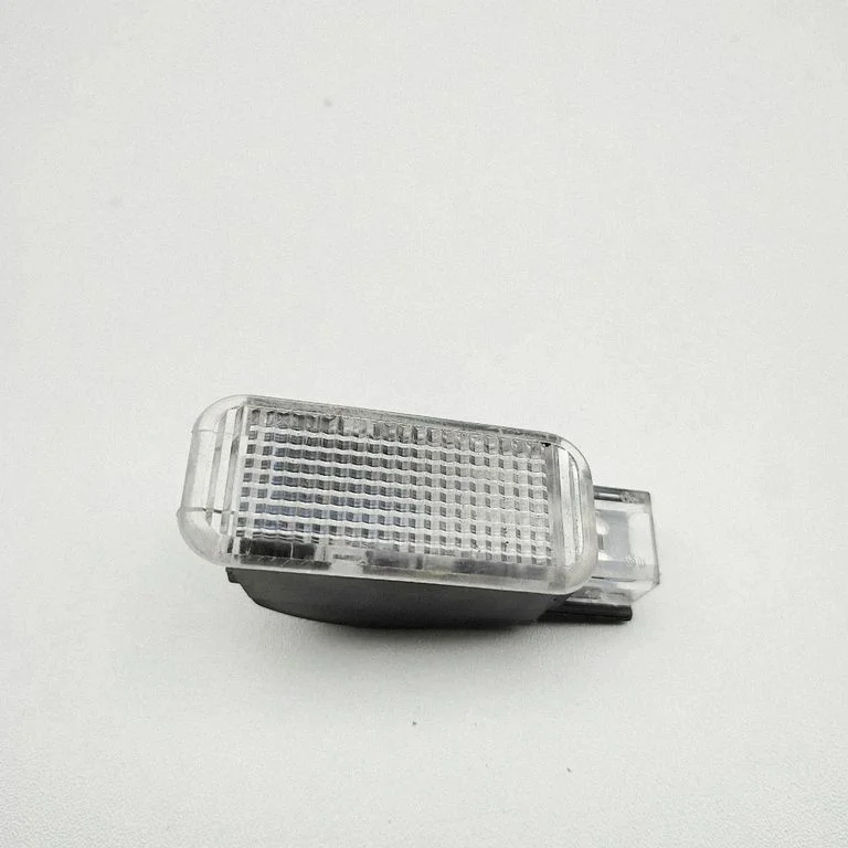 Front seat light 4B0947415A