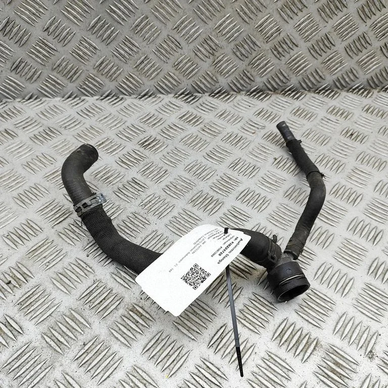 Variklio aušinimo vamzdelis (-ai)/ žarna (-os)