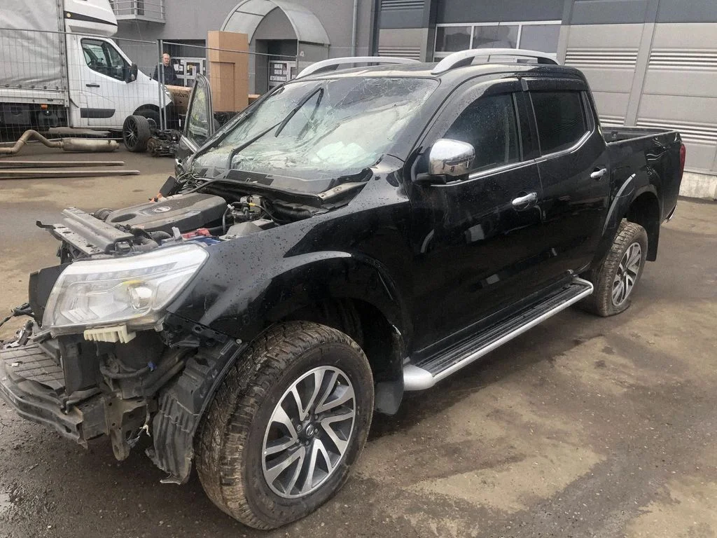 Nissan NP300