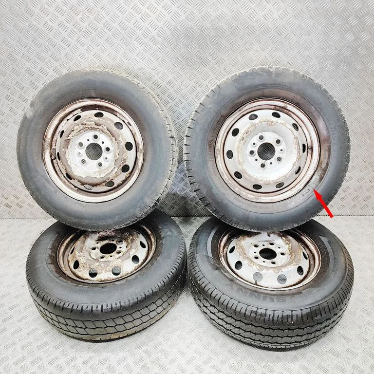 R15 lengvojo lydinio ratlankis (-iai)