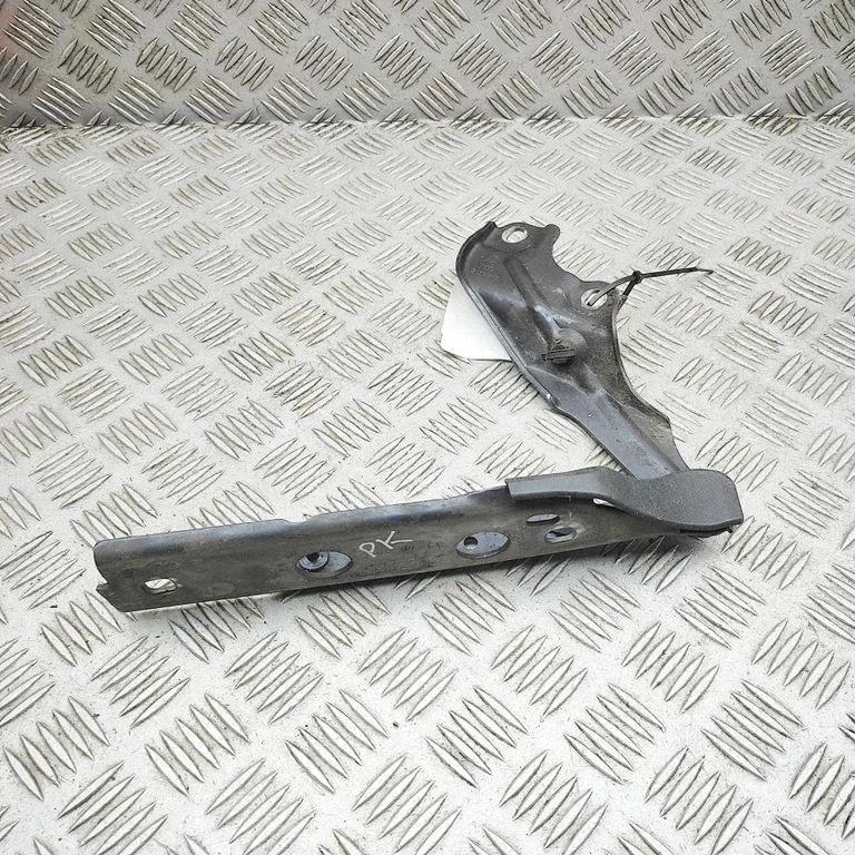 Engine bonnet/hood hinges 4G8823301E