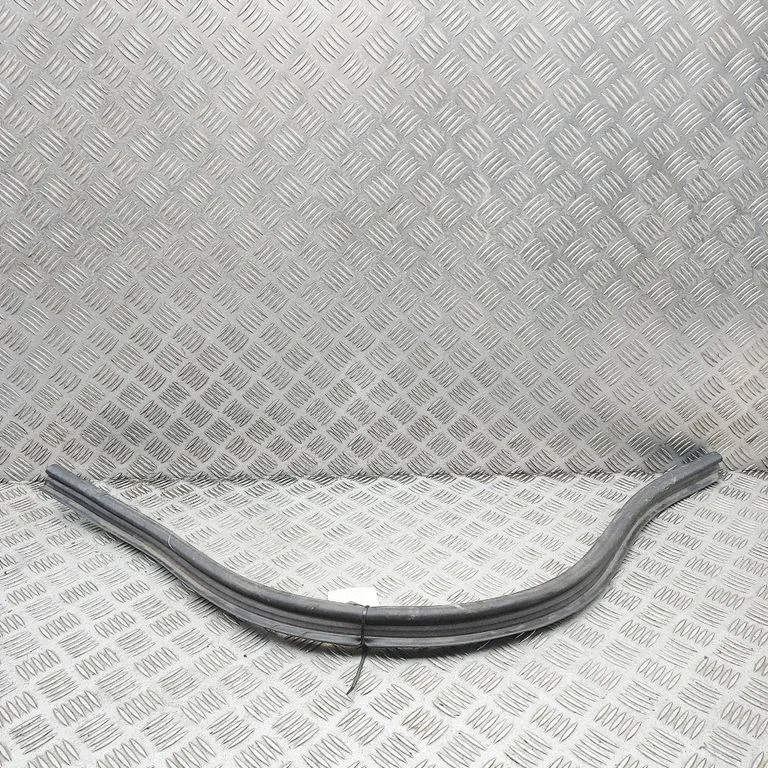 Engine compartment rubber 4G0823723