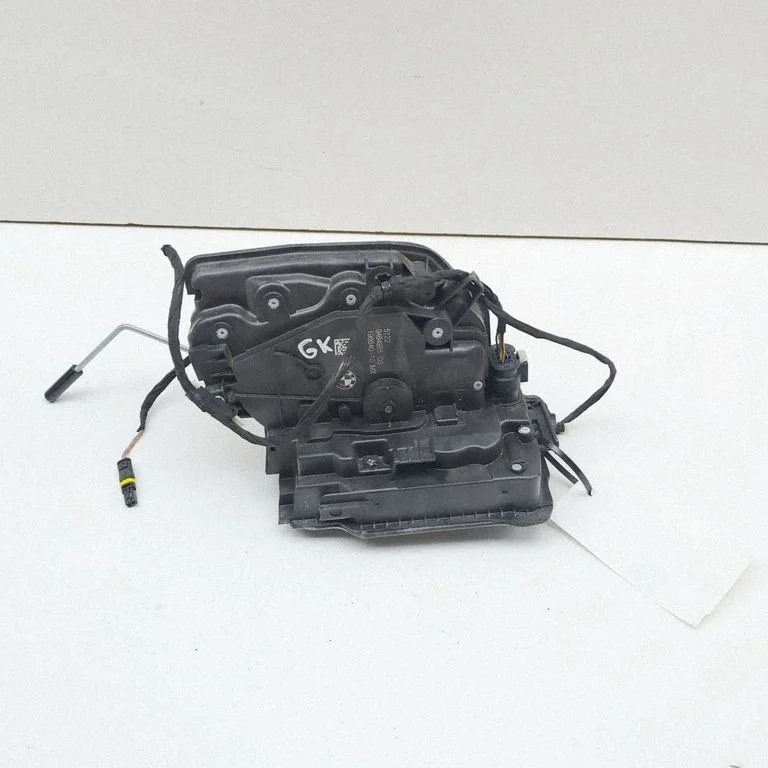 Rear door lock 9464885