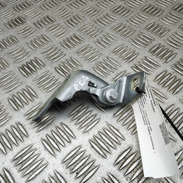 Front door upper hinge – Ford Puma (2019-)