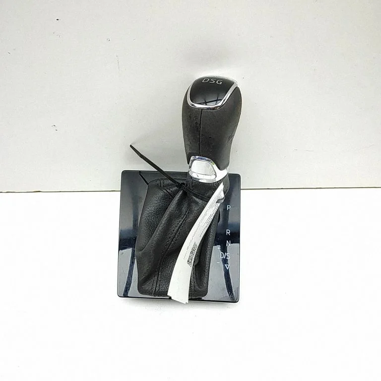 Pārnesumu pārslēga sviras apdare (plastmasas) 90049022