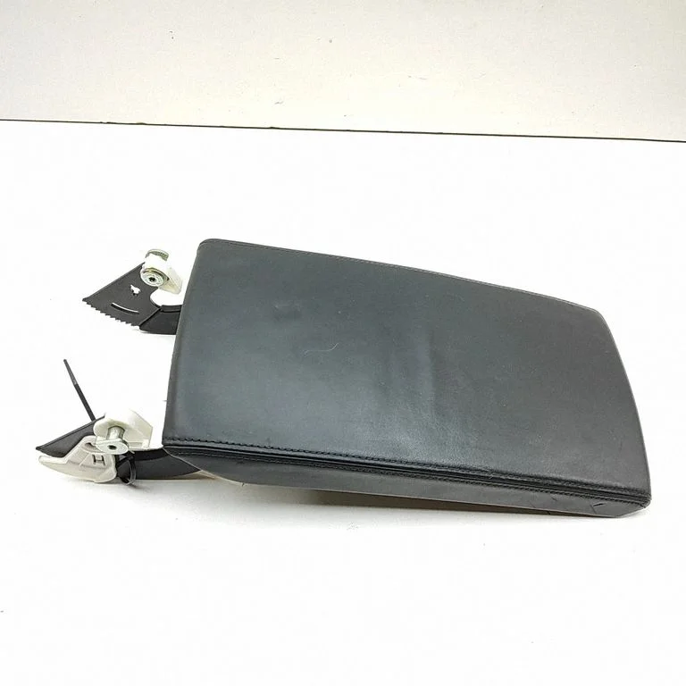 Roku balsts 3V0864207A
