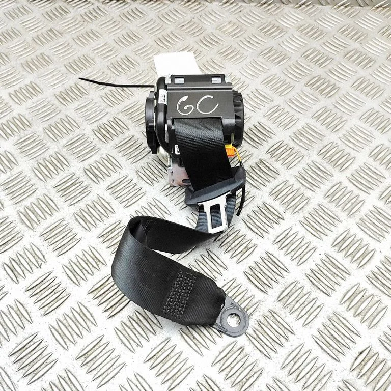 Middle seatbelt (rear) – Volvo S90, V90 (2016-)
