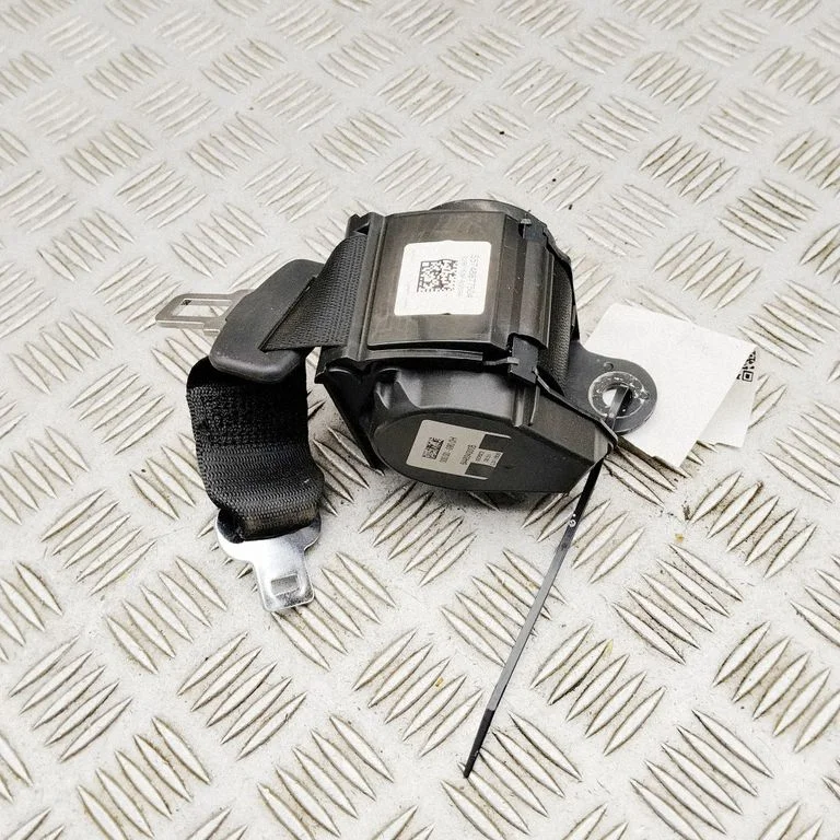 Middle seatbelt (rear) – BMW 2 Series F44 (2019-2024)