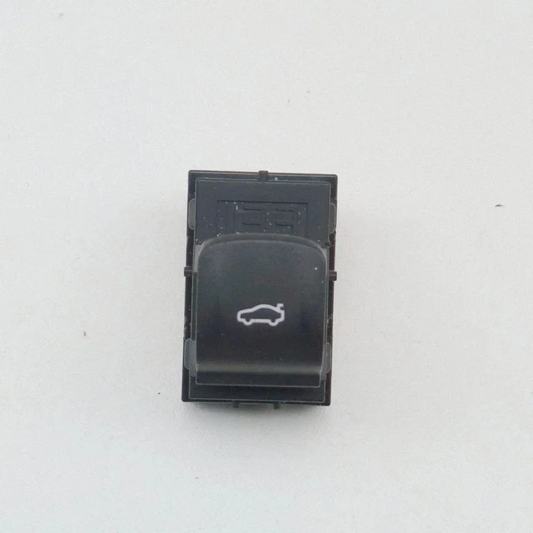 Tailgate/boot open switch button 9327029