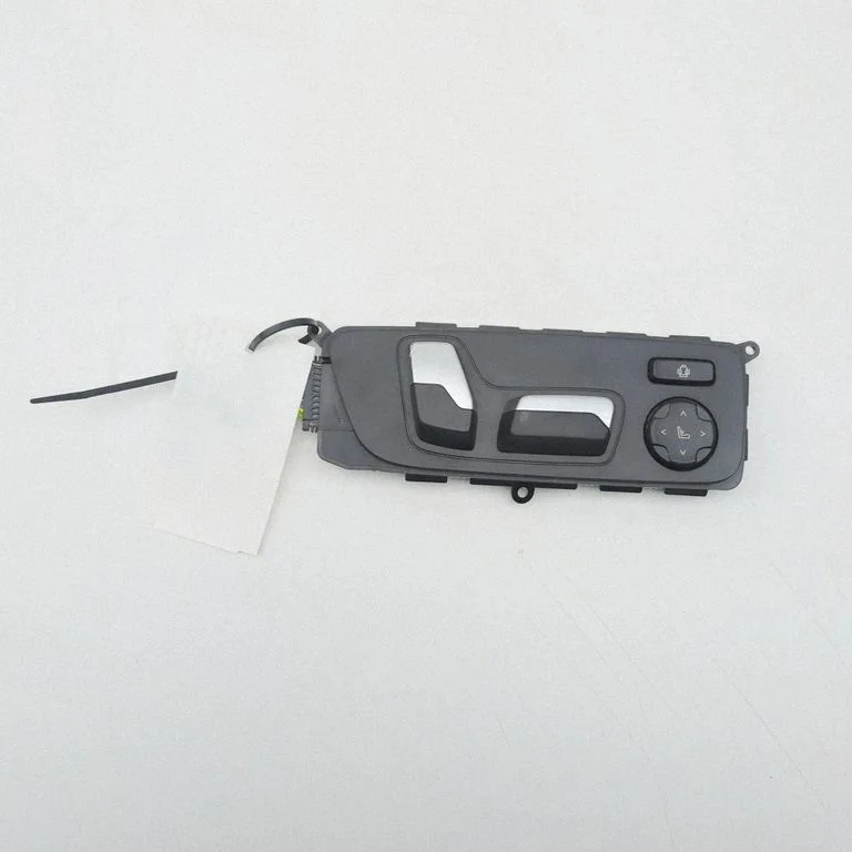 Seat control switch 6801482
