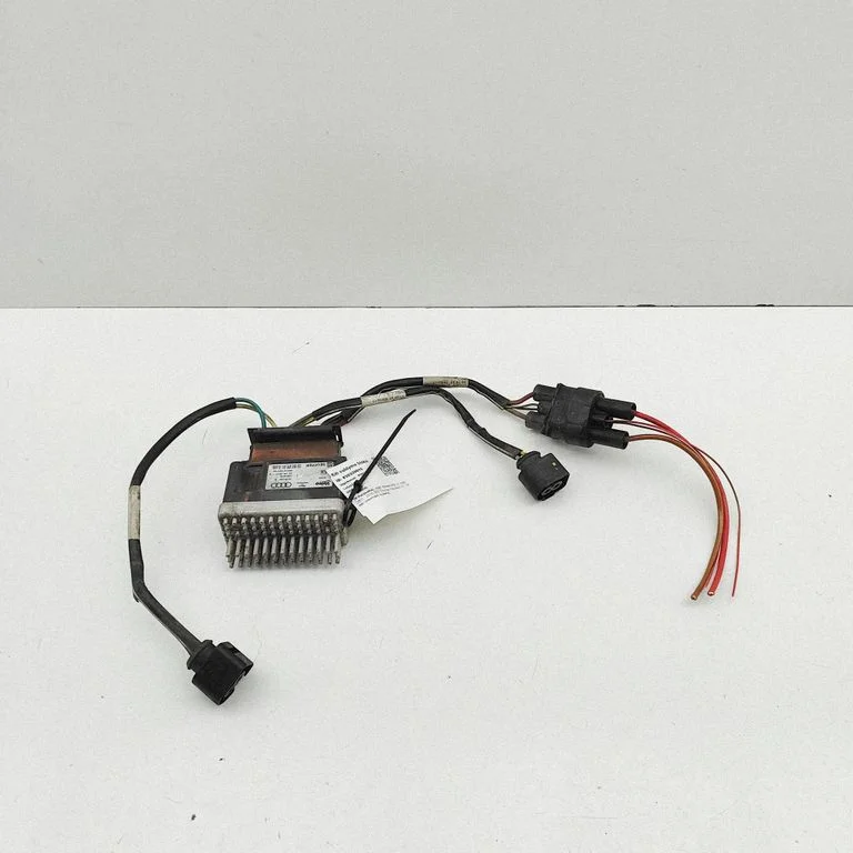 Dzesēšanas ventilatora relejs 8K0910501D