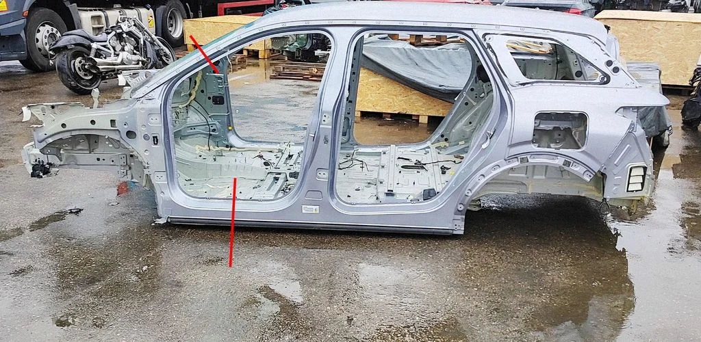 Front quarter panel – left