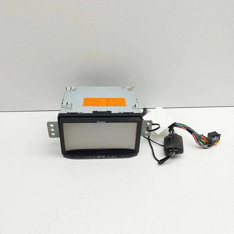Radio, odtwarzacz CD/DVD, nawigacja AVICF70DAB