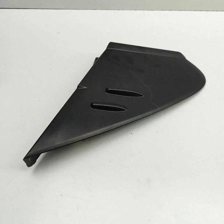 Front triangle window/glass 6011847020