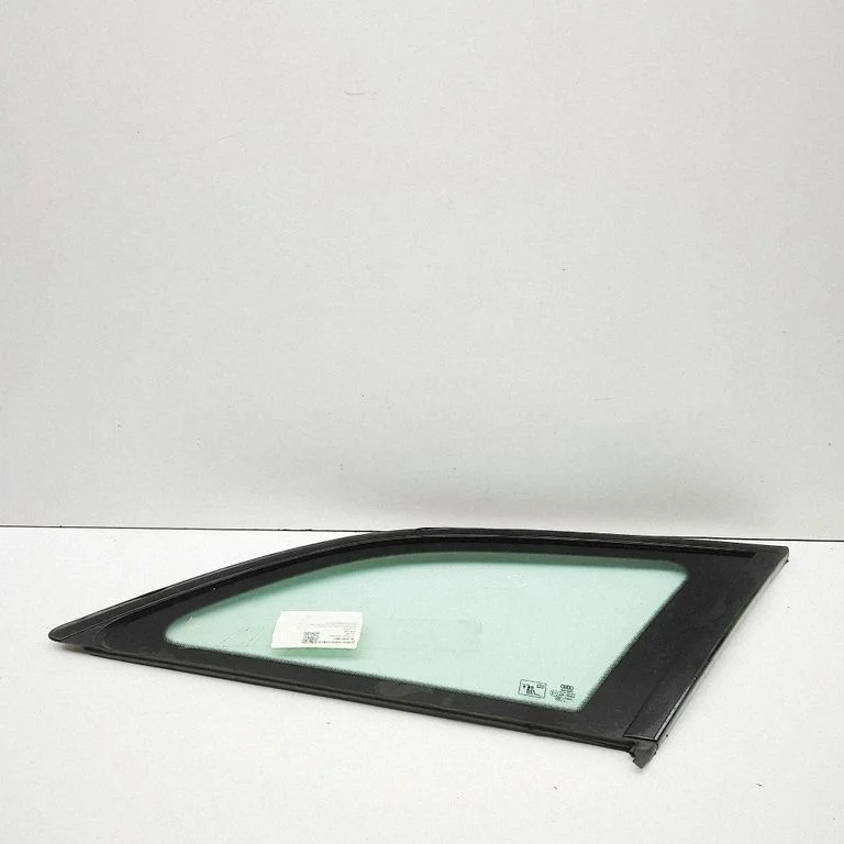 Rear side window 4G9845298