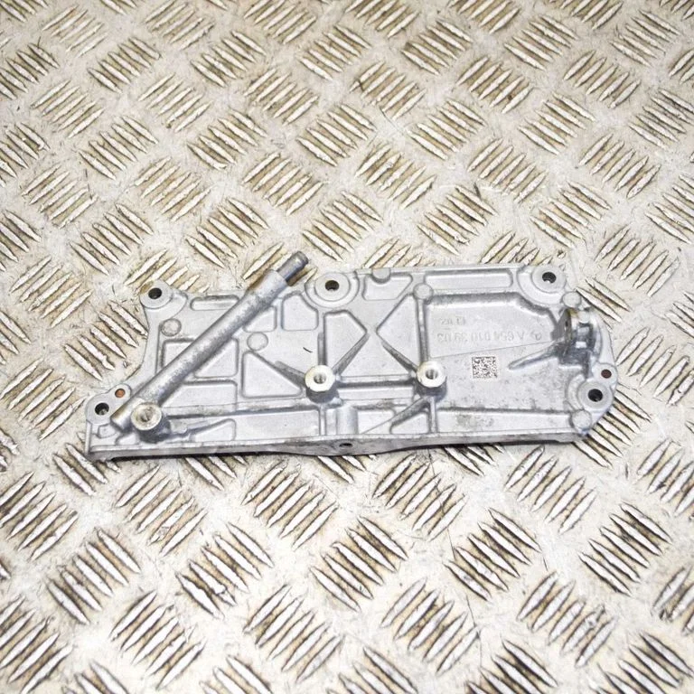 Cita motora nodalījuma detaļa A6540103903
