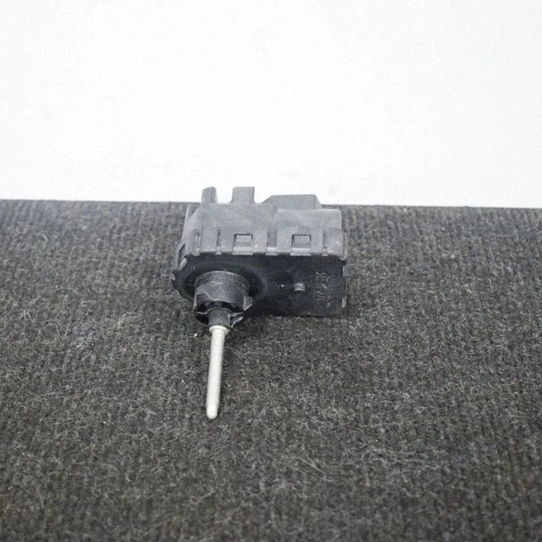 Headlight ballast module Xenon – Toyota Prius (XW20) (2003-2009)