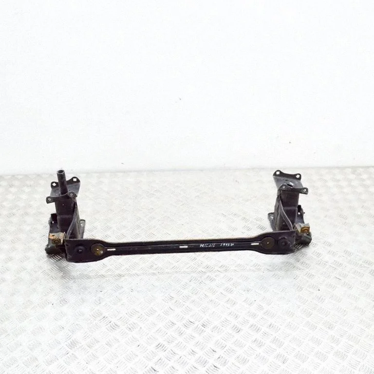 Bottom radiator support slam panel – Mercedes-Benz R-Class W251 (2005-2013)