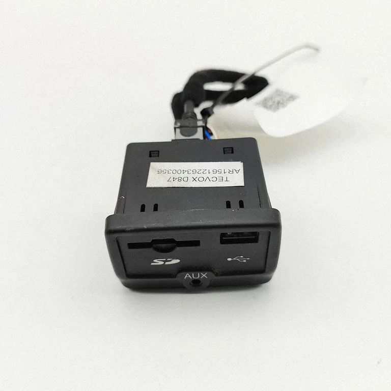 AUX ligzda 156122634