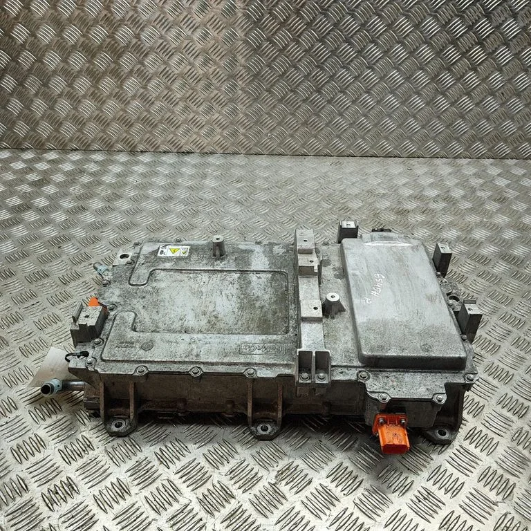 Voltage converter inverter – Ford Mustang Mach-E (2020-)