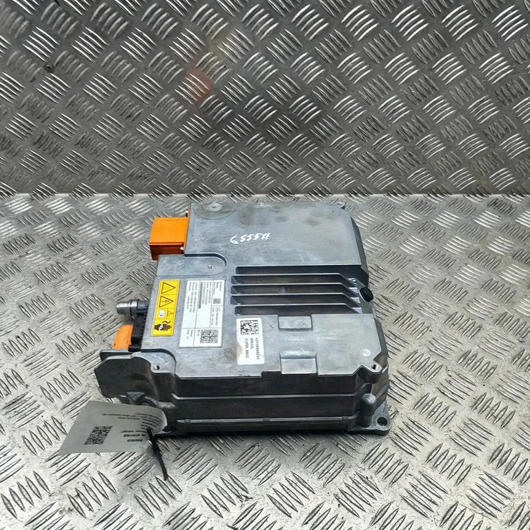 Invertors (sprieguma pārveidotājs) A0009009721004