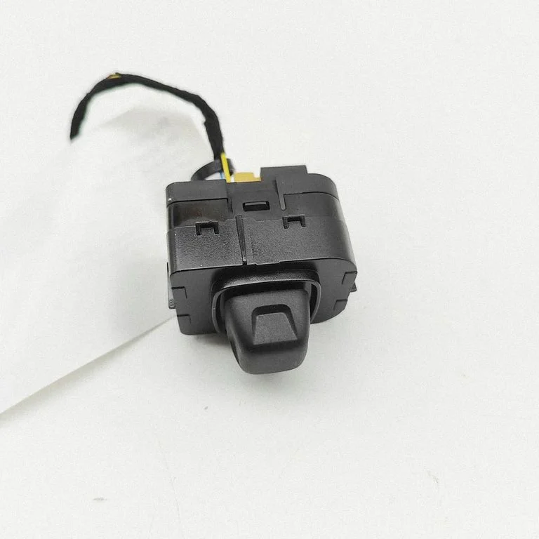 Steering wheel adjustment switch 4M0953551