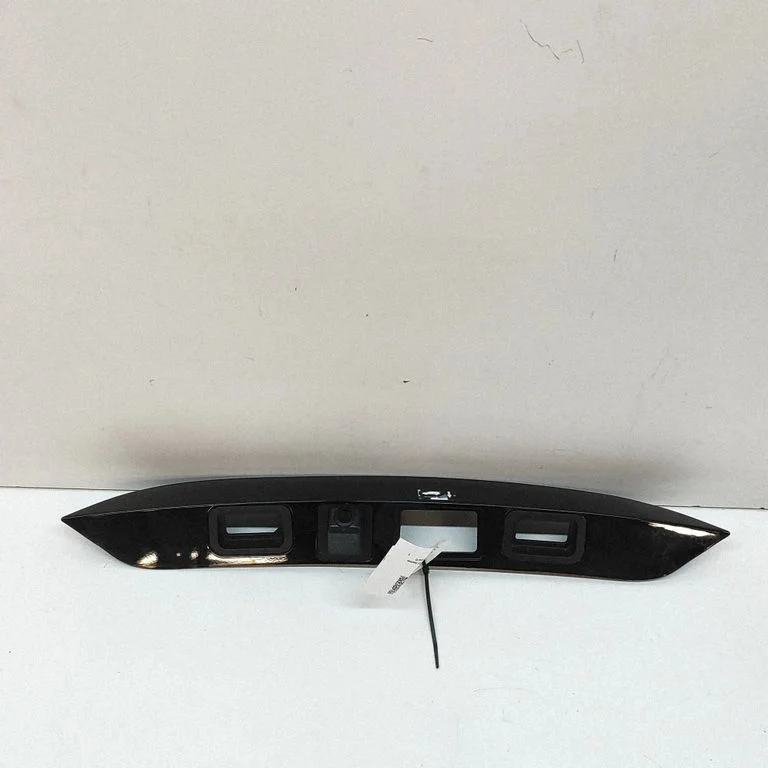 Tagaluugi numbrivalgustuse liist SA3HK5506110 – BYD Seal U (2024-)