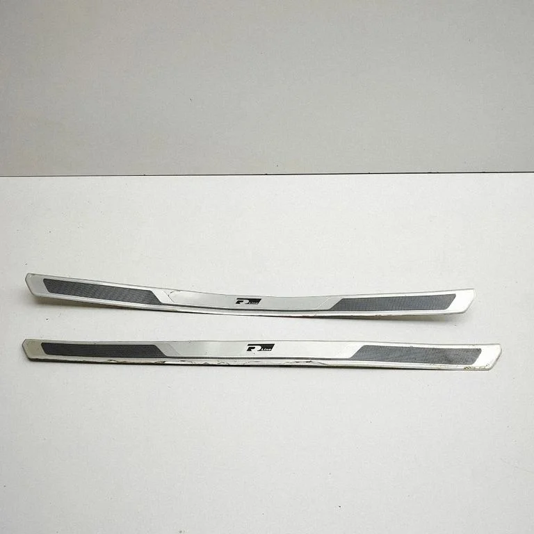 Listwy progowe wewnętrzne (komplet) 2GA853537