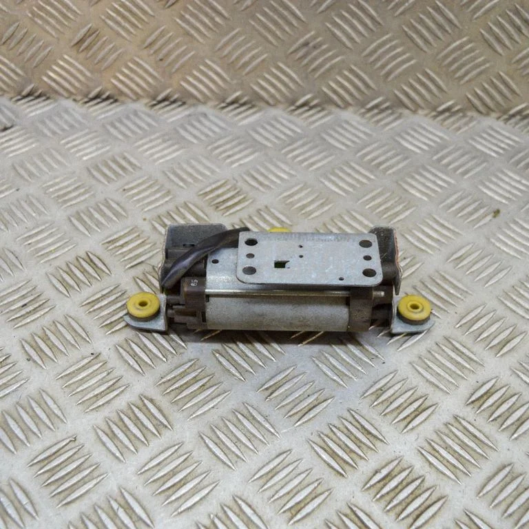 Pakeliamo stogo valdymo modulis