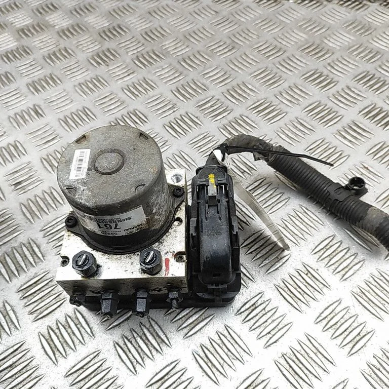 ABS bloks 58920D7610