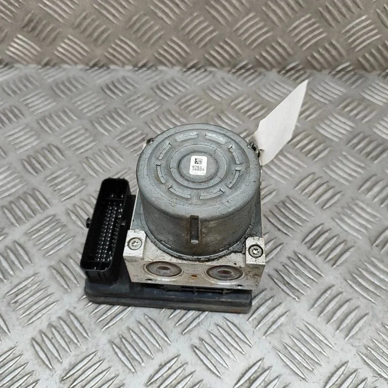 ABS-plokk 6896138 – BMW i3 (2013-)