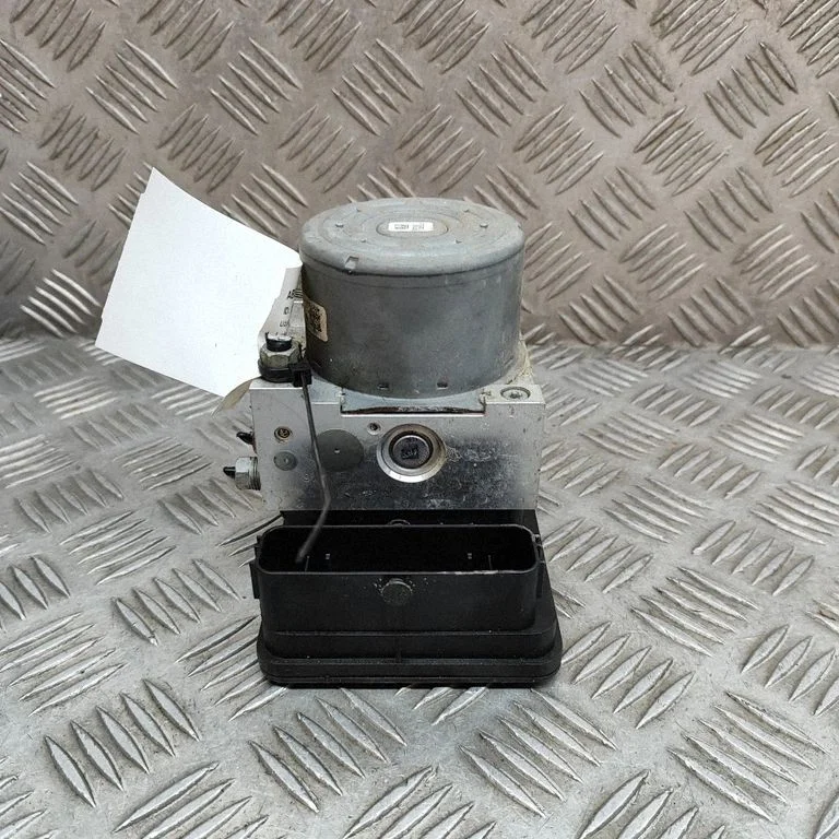 ABS-plokk 6896138 – BMW i3 (2013-)