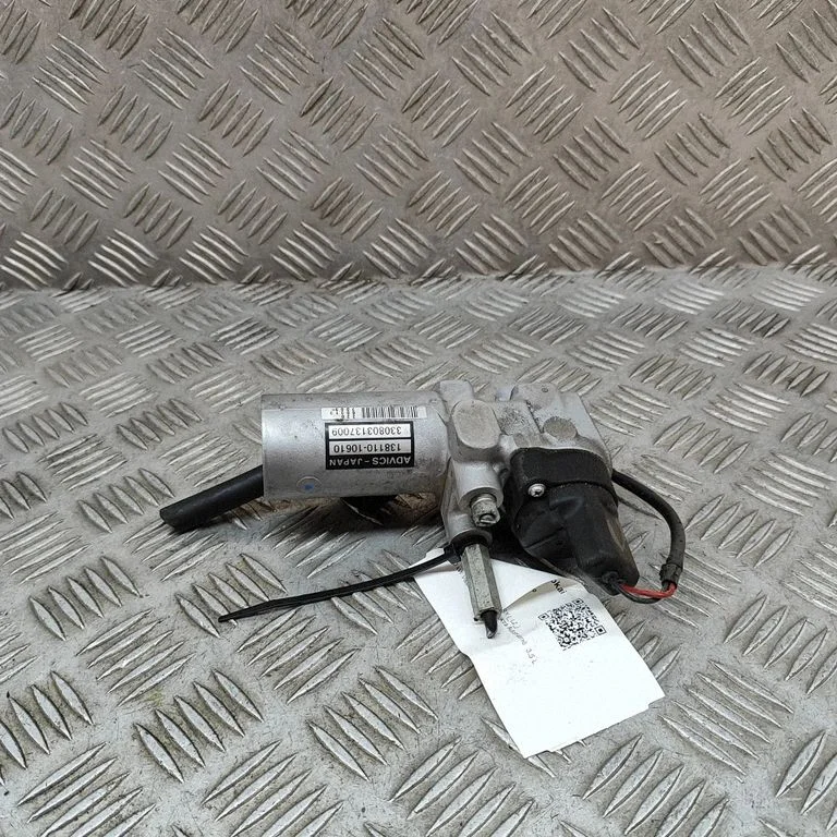 Master brake cylinder 13811010610