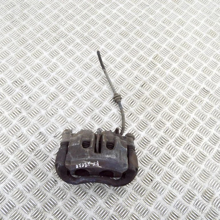 Zacisk hamulcowy przedni 410105039R – Renault Master III (2010-2024)