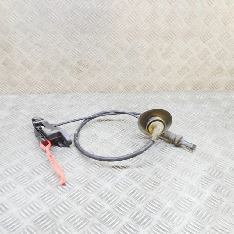 Handbrake/parking brake wiring cable