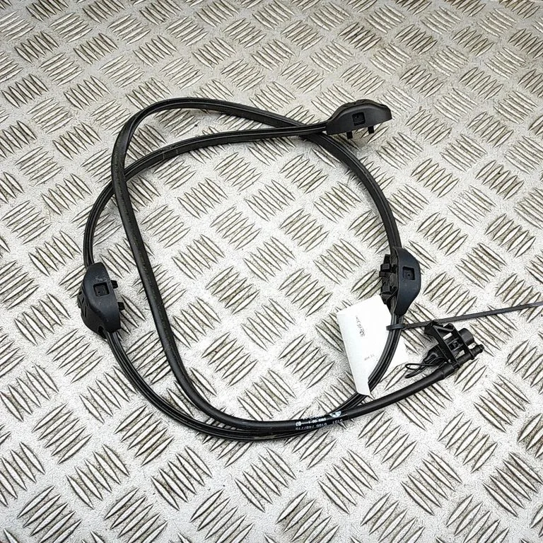 Windshield washer spray nozzle – BMW X6 G06 (2019-)