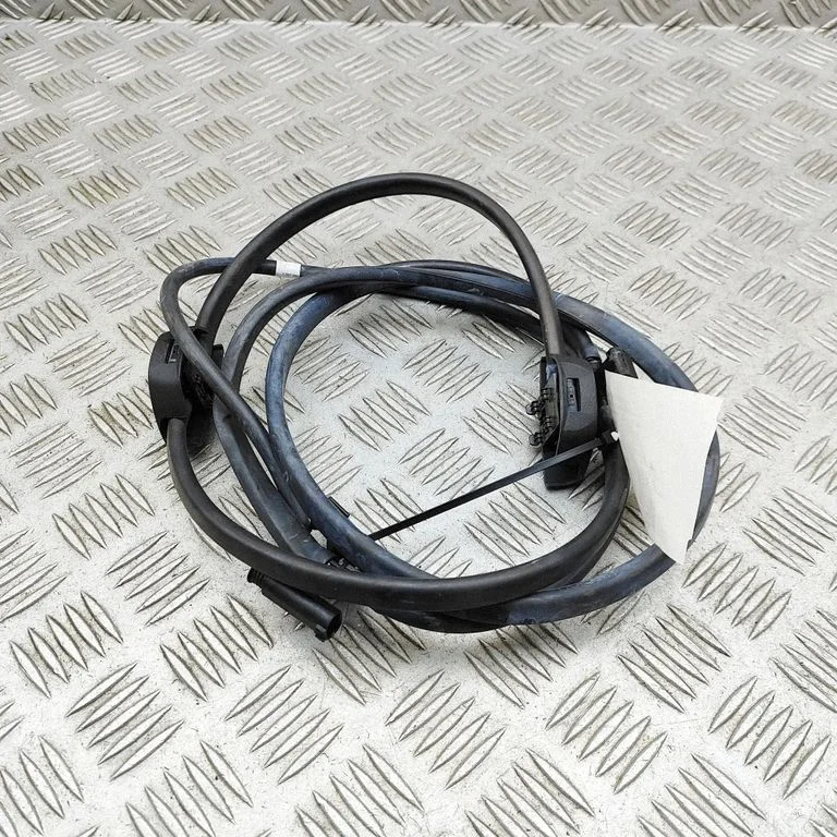 Windshield washer spray nozzle 7357350