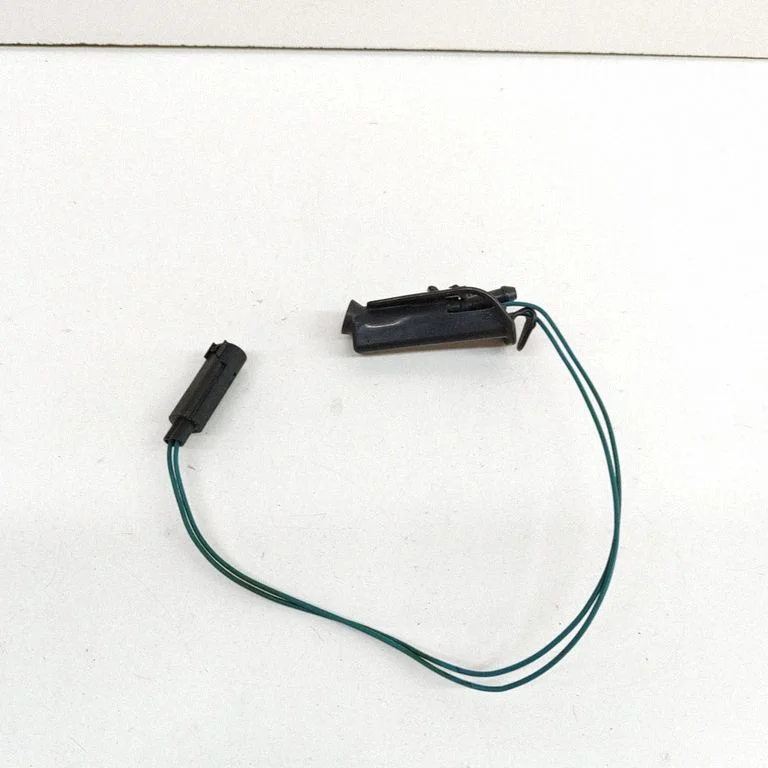 Windshield washer spray nozzle – Land Rover Range Rover Sport L494 (2013-)