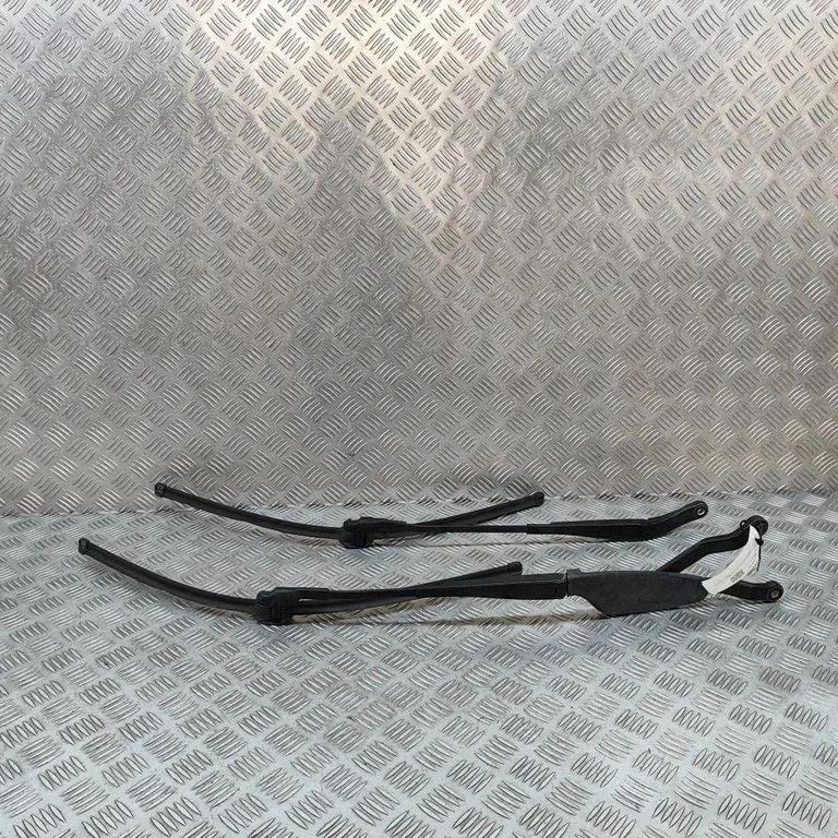 Priekšējā stikla tīrītājs A2218200344