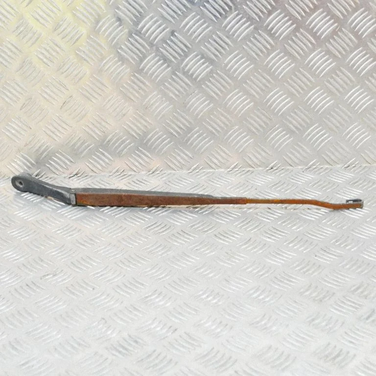 Priekšējā stikla tīrītājs